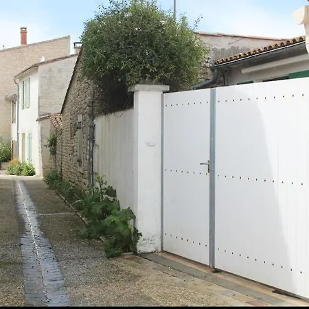 La Solanum - Charmante Petite Maison Rethaise. بيت للعطل