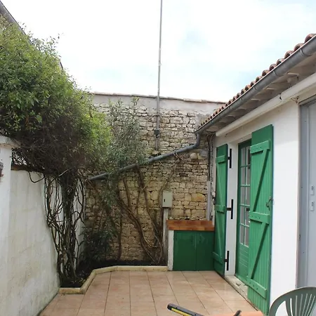 La Solanum - Charmante Petite Maison Rethaise. بيت للعطل